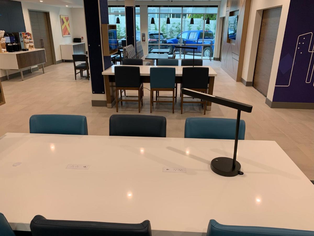 Holiday Inn Express & Suites - Courtenay - Comox By Ihg Exteriör bild