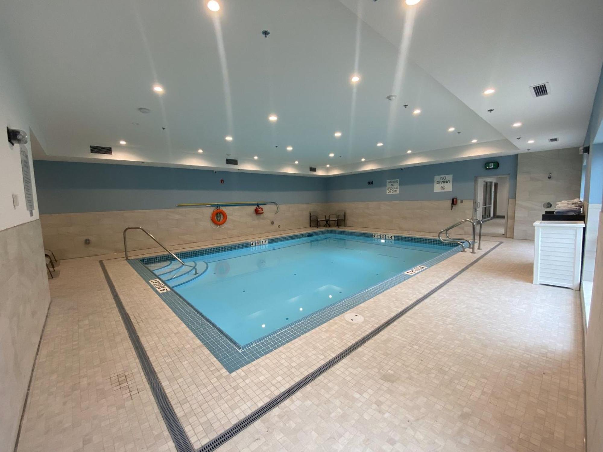Holiday Inn Express & Suites - Courtenay - Comox By Ihg Exteriör bild