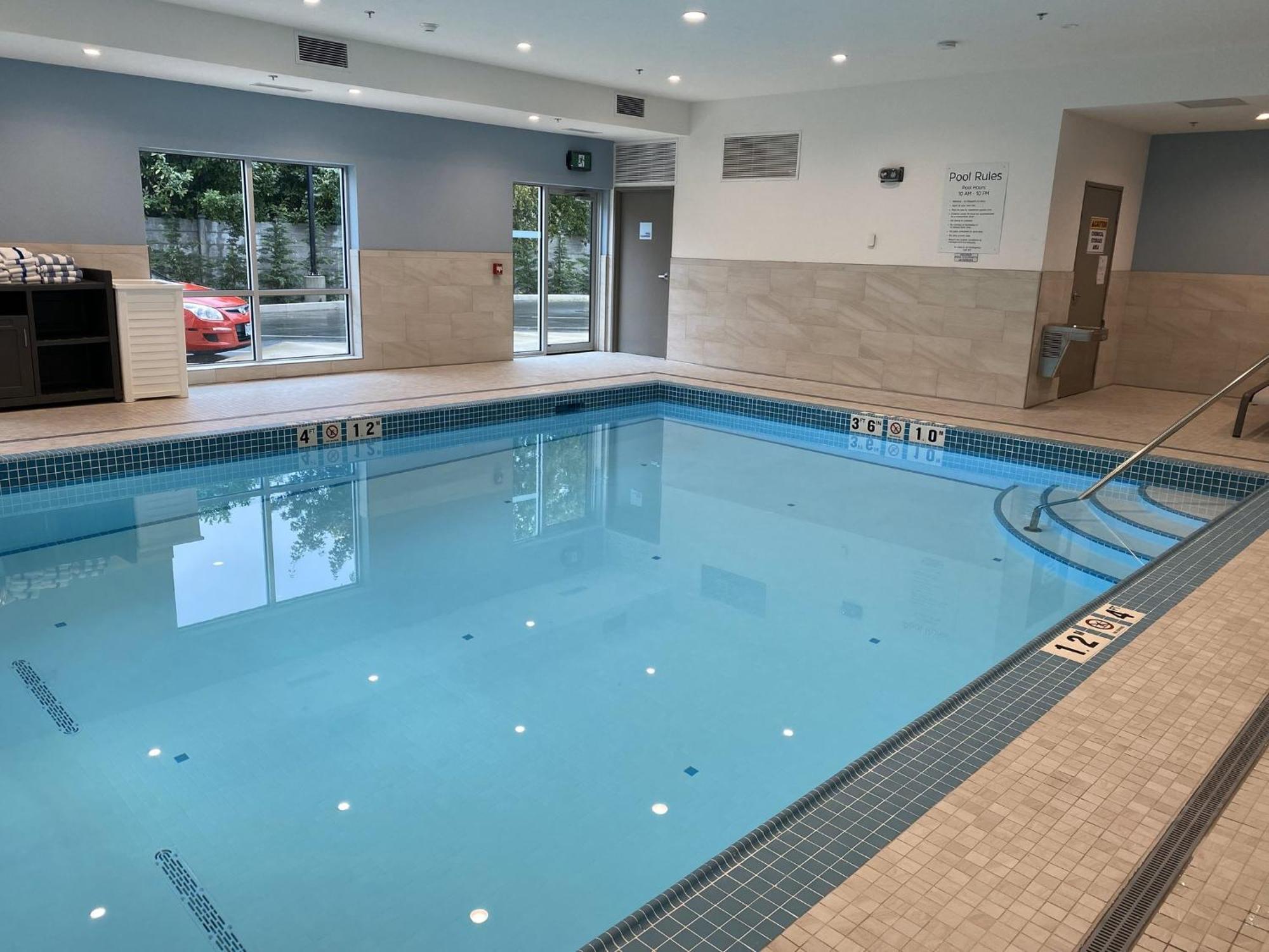 Holiday Inn Express & Suites - Courtenay - Comox By Ihg Exteriör bild